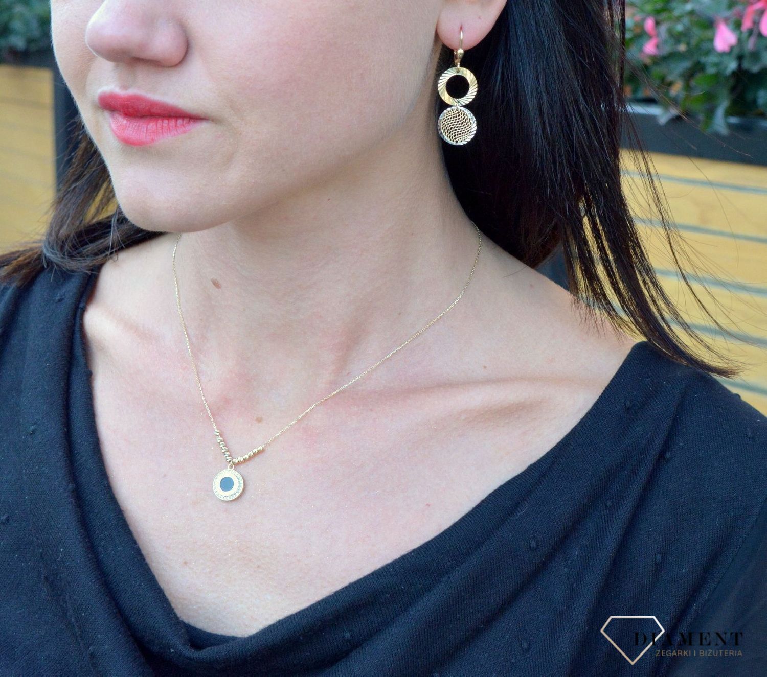 Złote kolczyki wiszące, ażurowe koła DIA-KLC-4261-585. Złote kolczyki inspirowane ponadczasowym motywem ażurowych kół.jpg