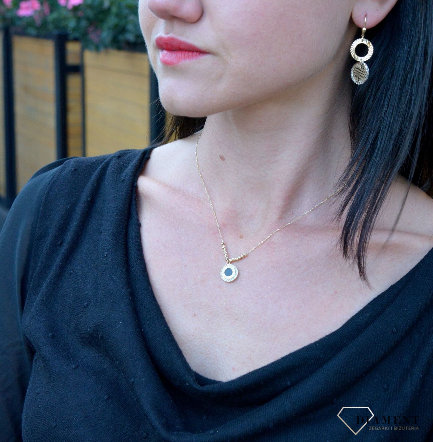 Złote kolczyki wiszące, ażurowe koła DIA-KLC-4261-585. Złote kolczyki inspirowane ponadczasowym motywem ażurowych kół.jpg