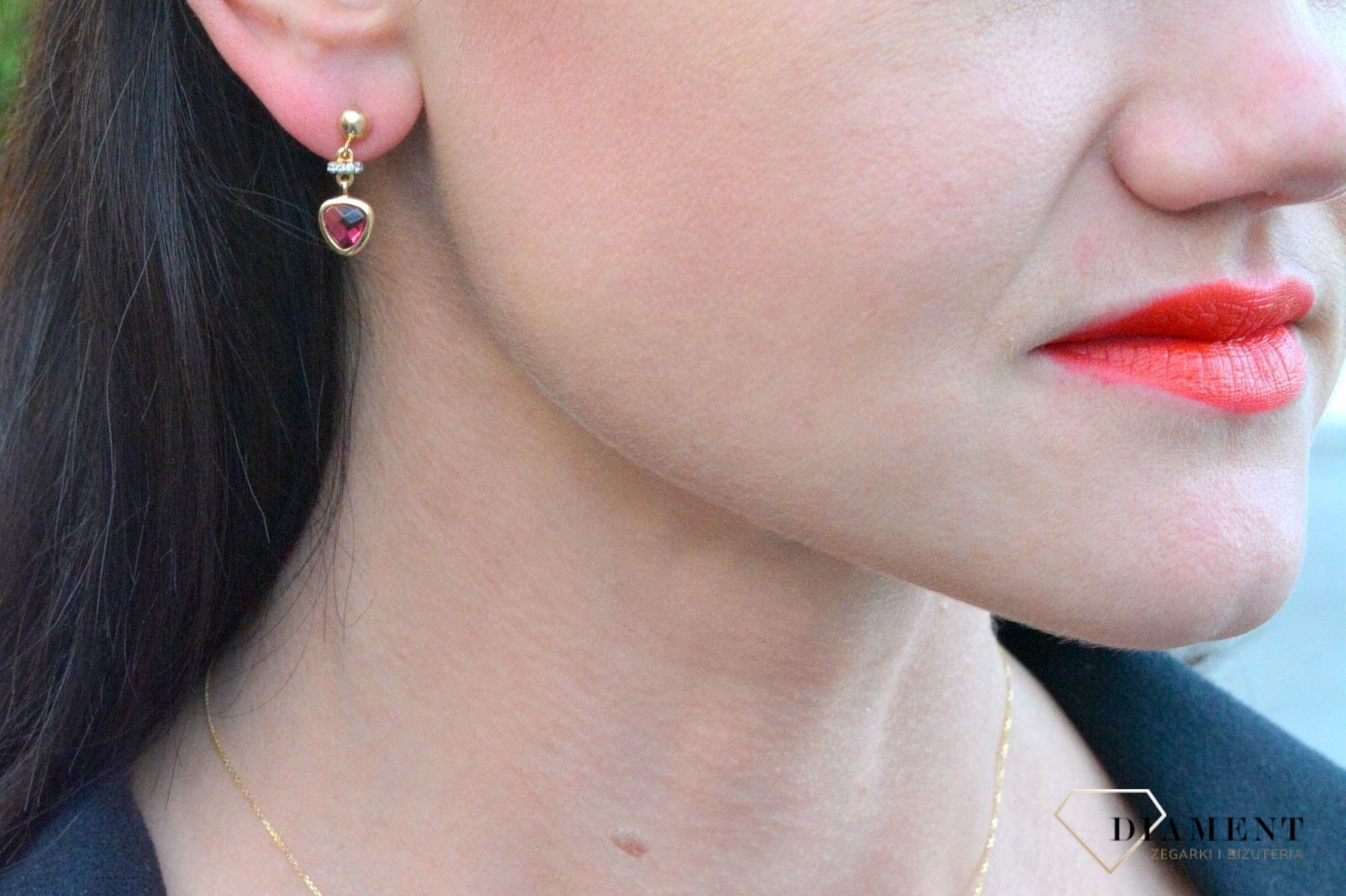 Złote kolczyki wiszące z czerwoną cyrkonią DIA-KLC-4275-585.jpg
