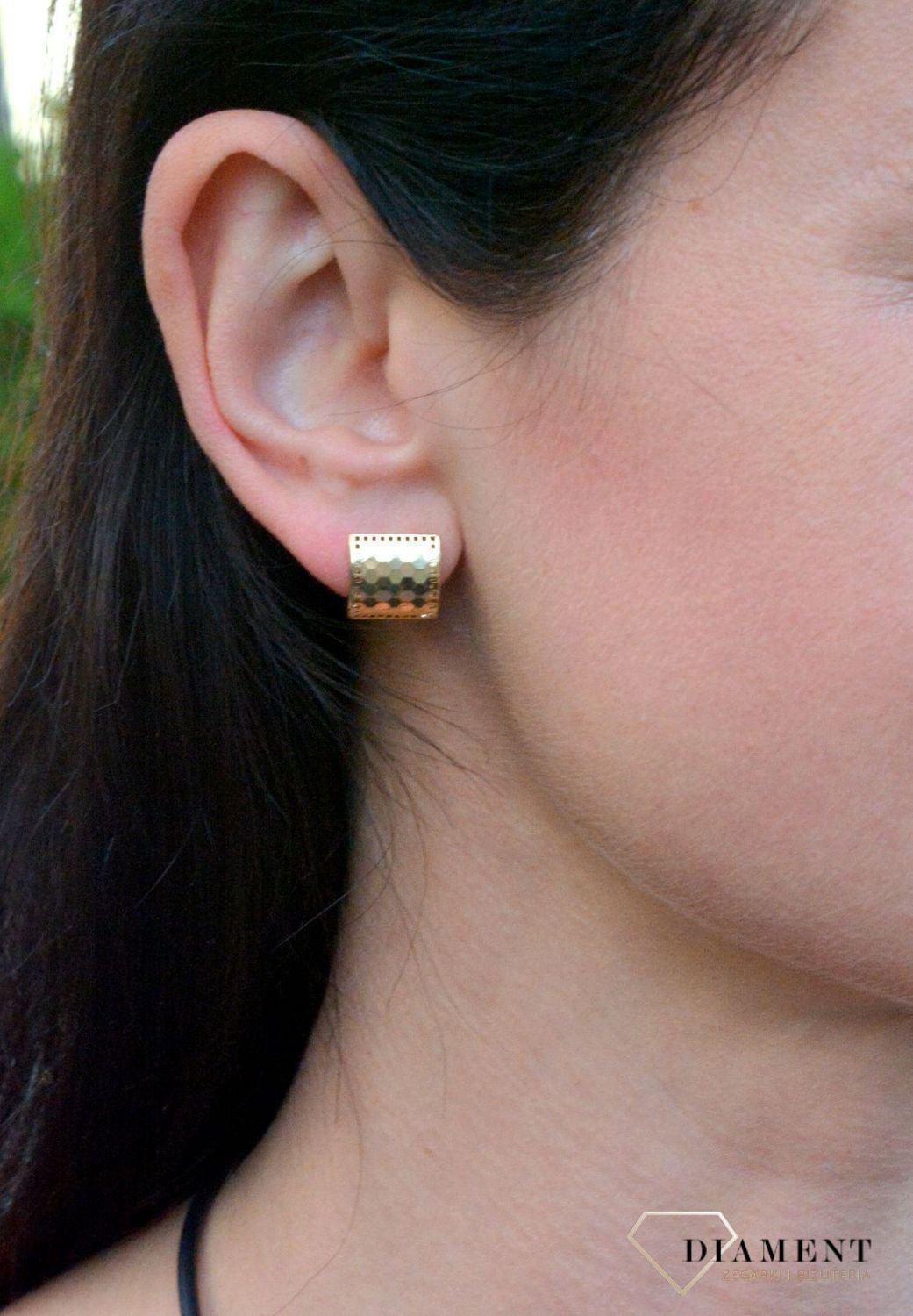 Złote kolczyki szeroka blaszka z grawerem DIA-KLC-4295-585.jpg