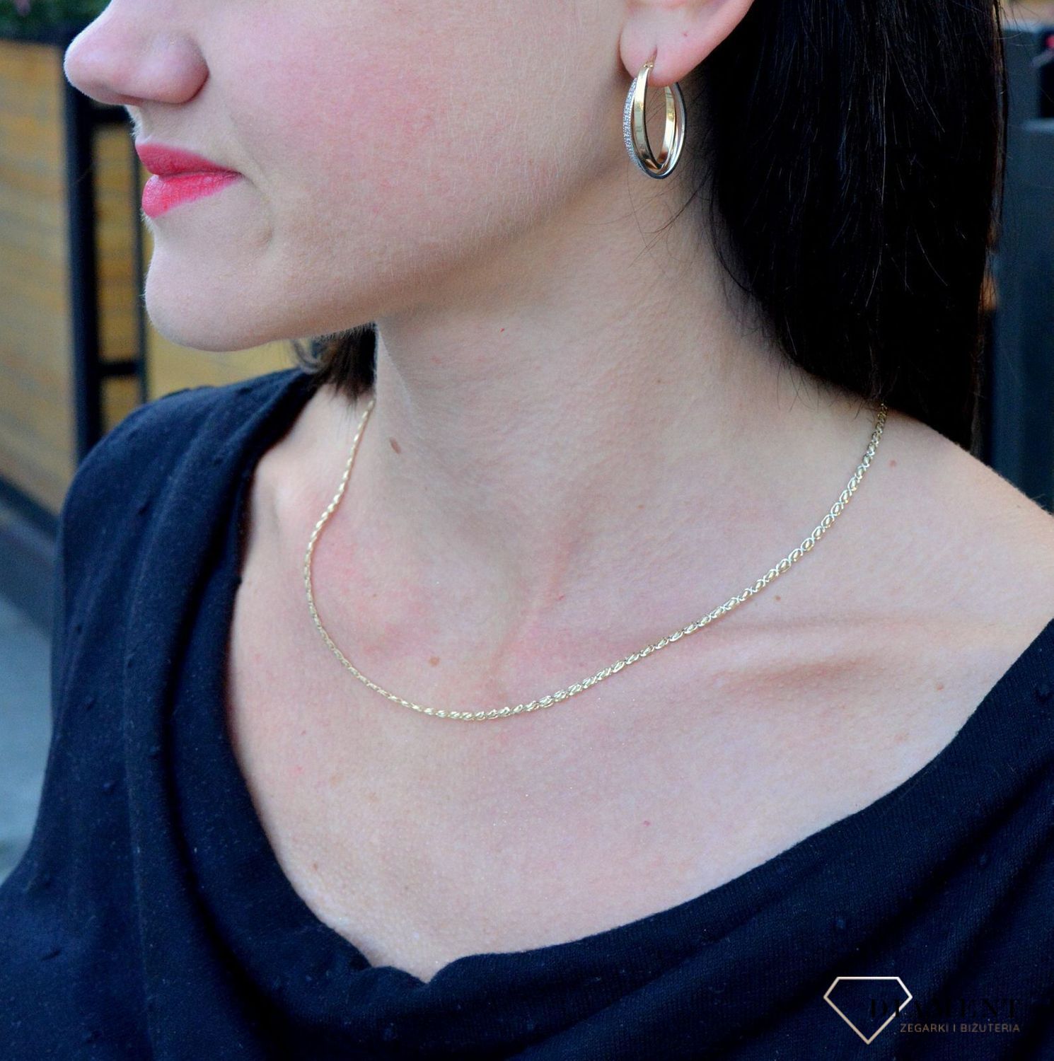 Złote kolczyki z dodatkiem białego złota i grawerowaną drogą grecką DIA-KLC-4383-585.jpg