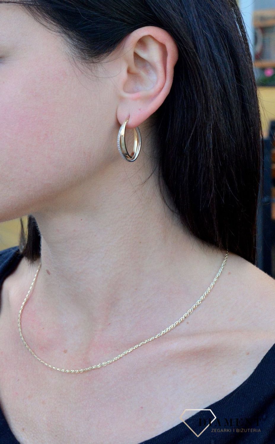 Złote kolczyki z dodatkiem białego złota i grawerowaną drogą grecką DIA-KLC-4383-585.jpg