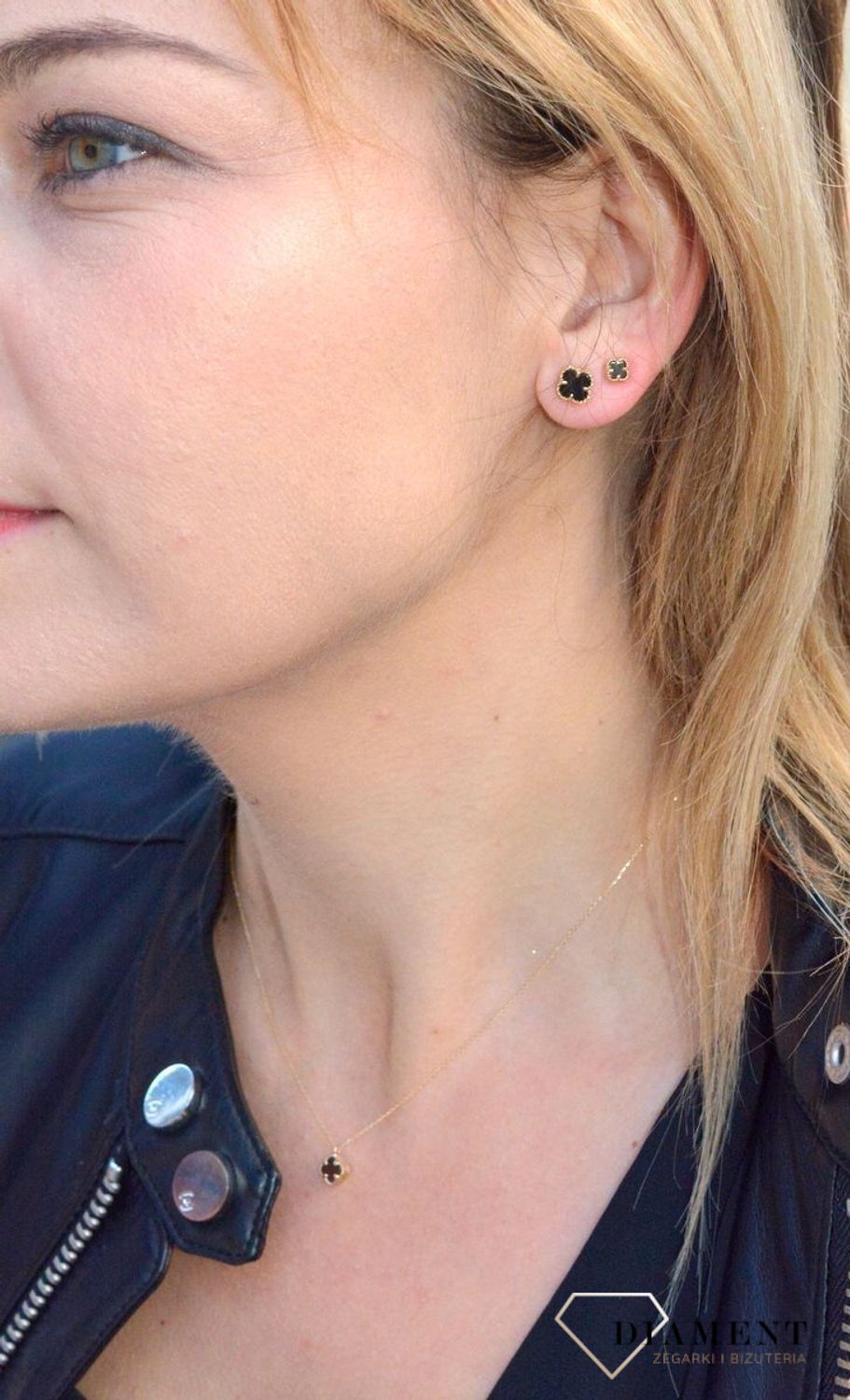 Złote kolczyki przy uchu koniczynki z onyksem DIA-KLC-4407S-585.png