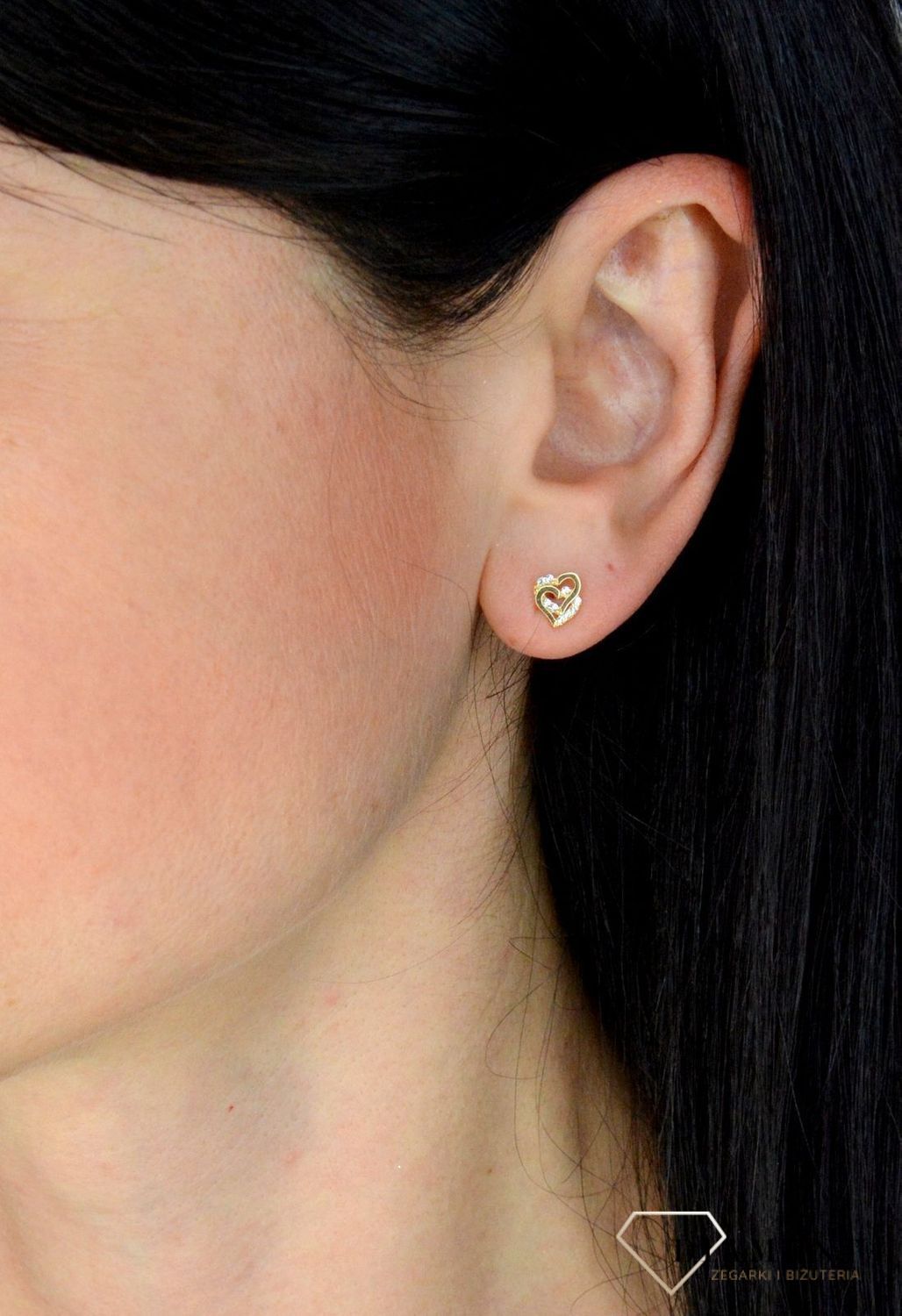 Złote kolczyki dla dziewczynki dwa serduszka, ozdobione cyrkonią DIA-KLC-4414-585.jpg