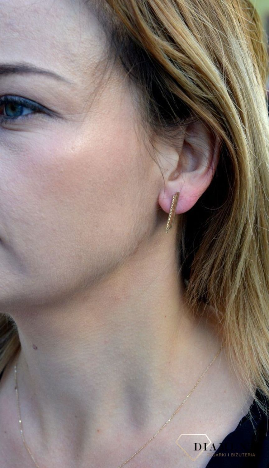 Złote kolczyki dwa patyczki z ozdobnym grawerem DIA-KLC-4427-585.jpg