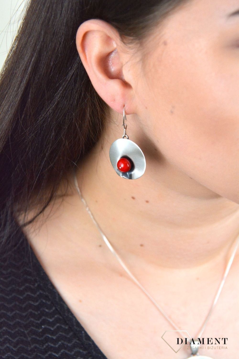 Srebrne kolczyki koła z koralem DIA-KLC-4491-925.jpg