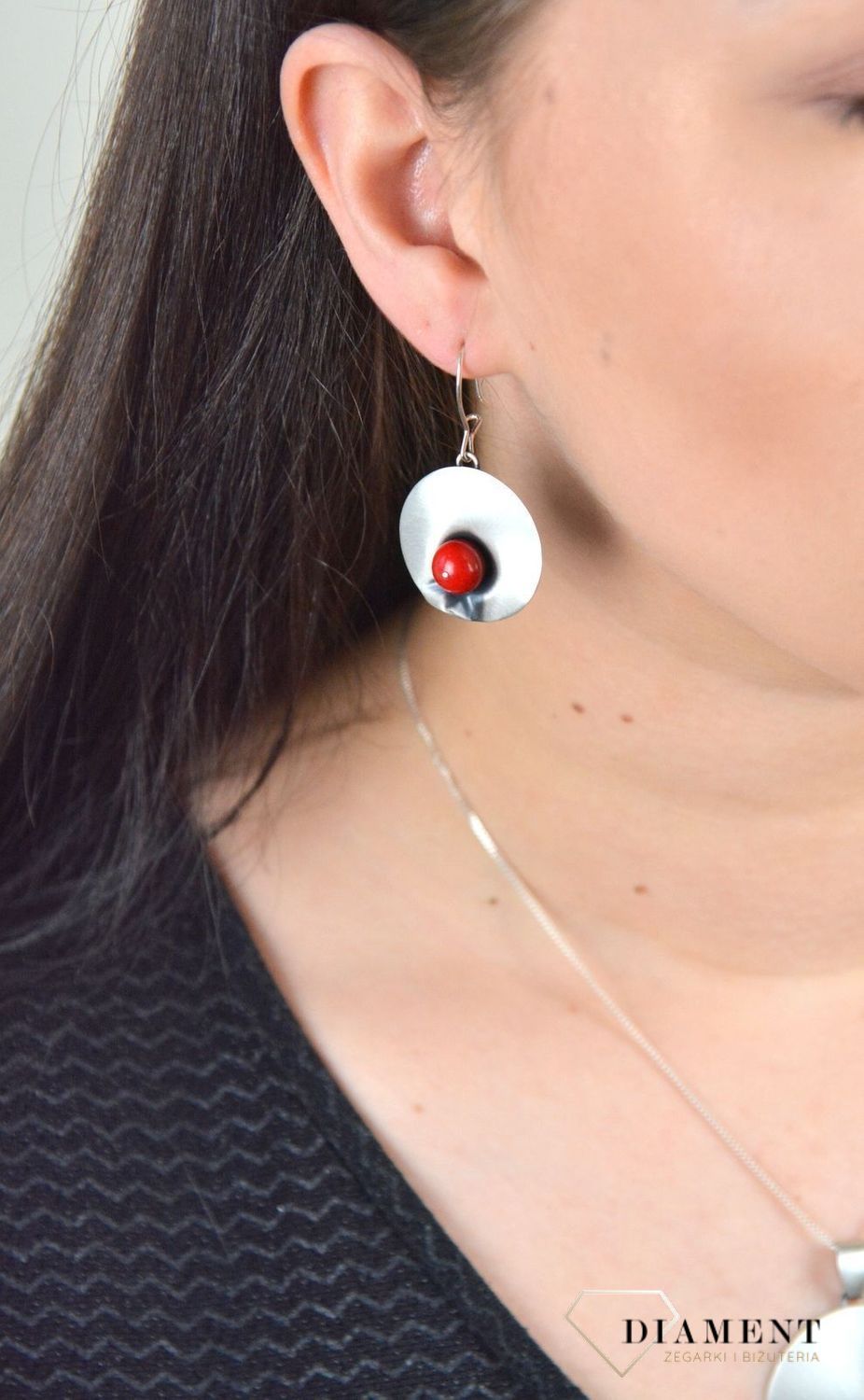 Srebrne kolczyki koła z koralem DIA-KLC-4491-925.jpg