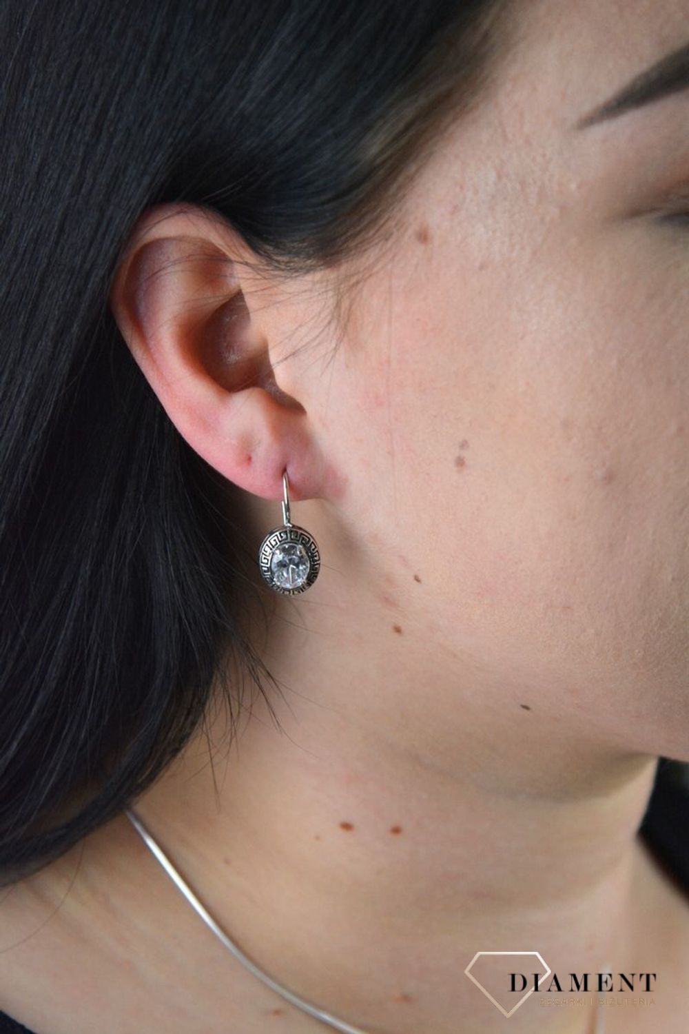 Srebrne oksydowane kolczyki z dużą cyrkonią i drogą grecką 925 DIA-KLC-4657-925.jpg