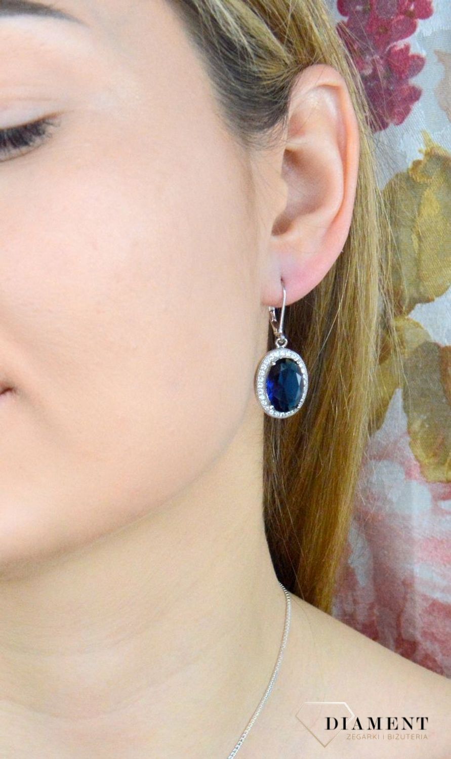 Kolczyki damskie  Granatowa Markiza  DIA-KLC-4664-925 Srebrne kolczyki zapinane na ponadczasowe zapięcie angielskie, zostały wykonane z najwyższej jakości srebra próby 925. Idealny pomysł na prezent..jpg
