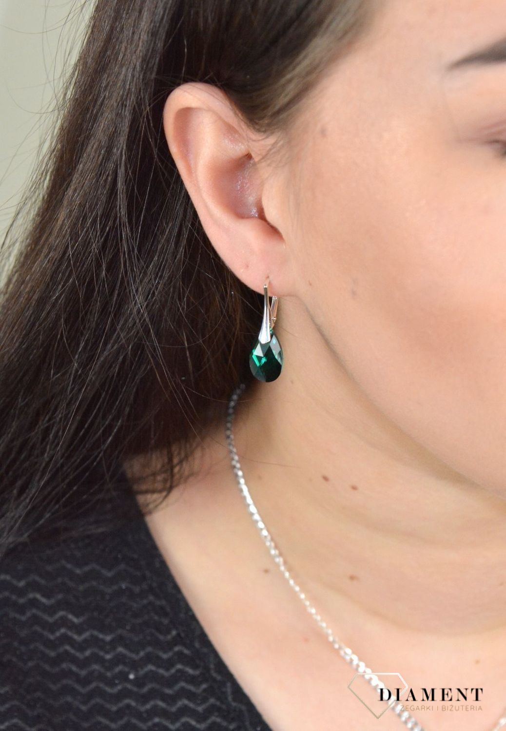 Srebrne kolczyki wiszące Swarovski w odcieniu butelkowej zieleni DIA-KLC-4680-925.jpg