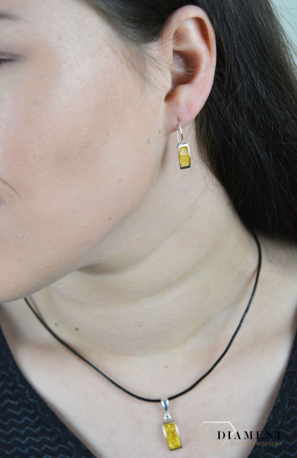 Kolczyki srebrne wiszące bursztyn bałtycki o niepowtarzalnym złotym odcieniu DIA-KLC-4700-925.jpg