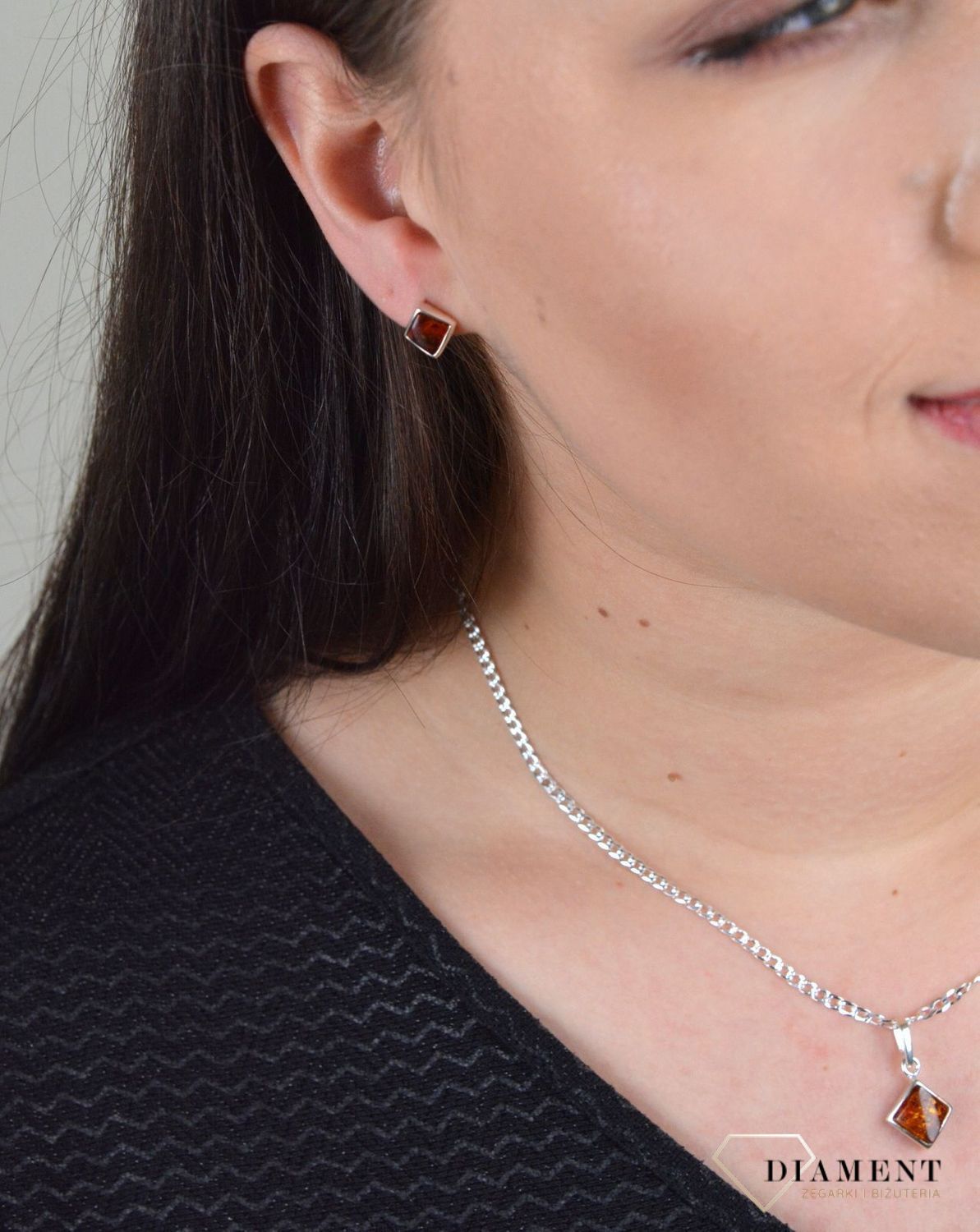 Srebrne kolczyki 925 bursztyn bałtycki 'Głęboki brąz' DIA-KLC-4701-925.jpg