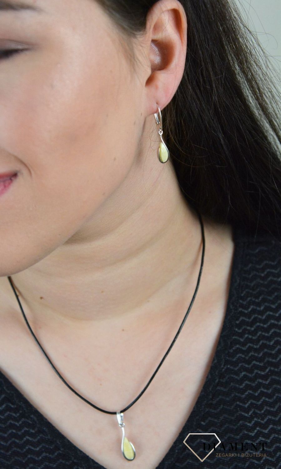 Srebrne wiszące kolczyki bursztyn bałtycki o miodowym kolorze DIA-KLC-4703-925.jpg