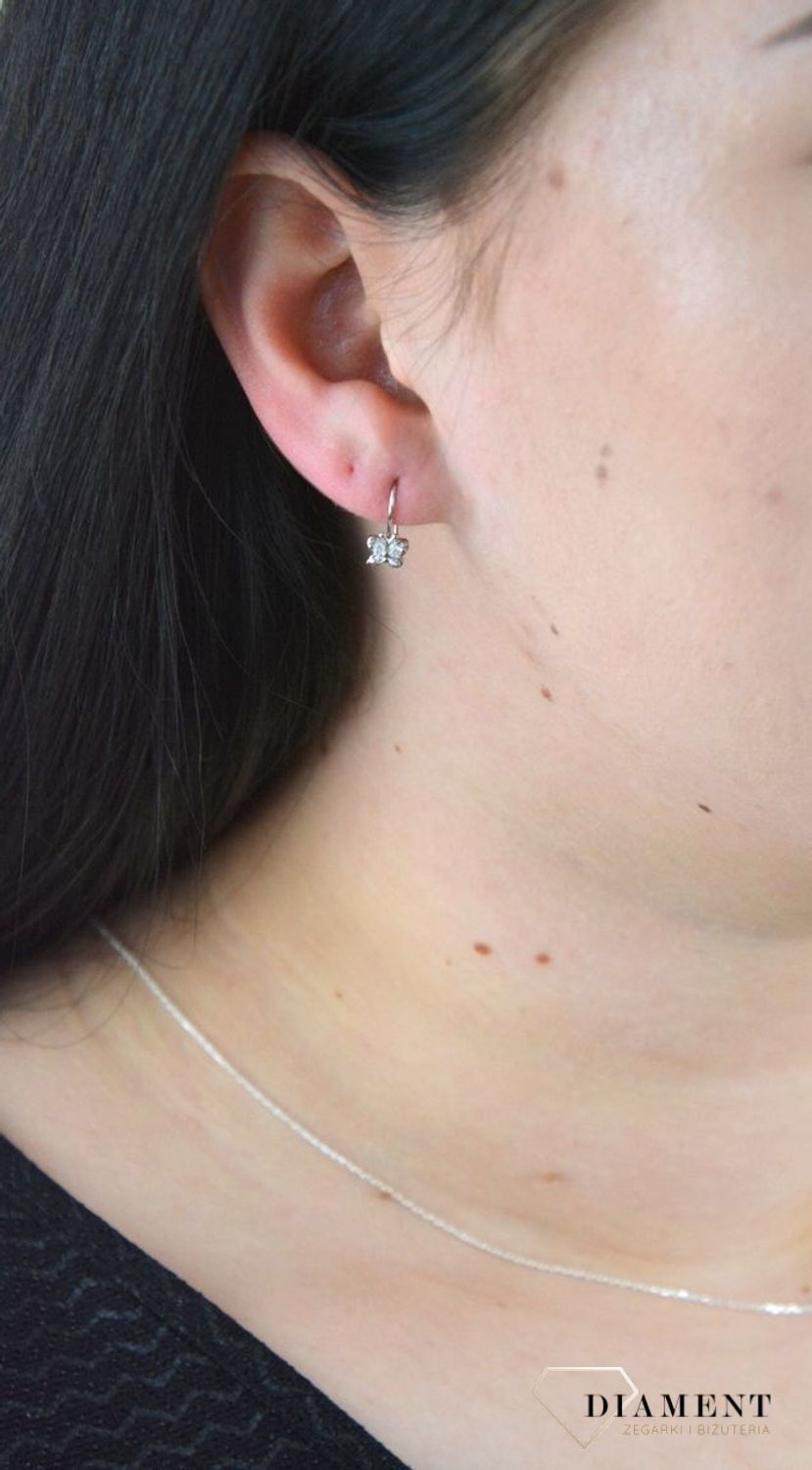Srebrne kolczyki 925 dla dziecka wiszące motylki DIA-KLC-4712-925.jpg