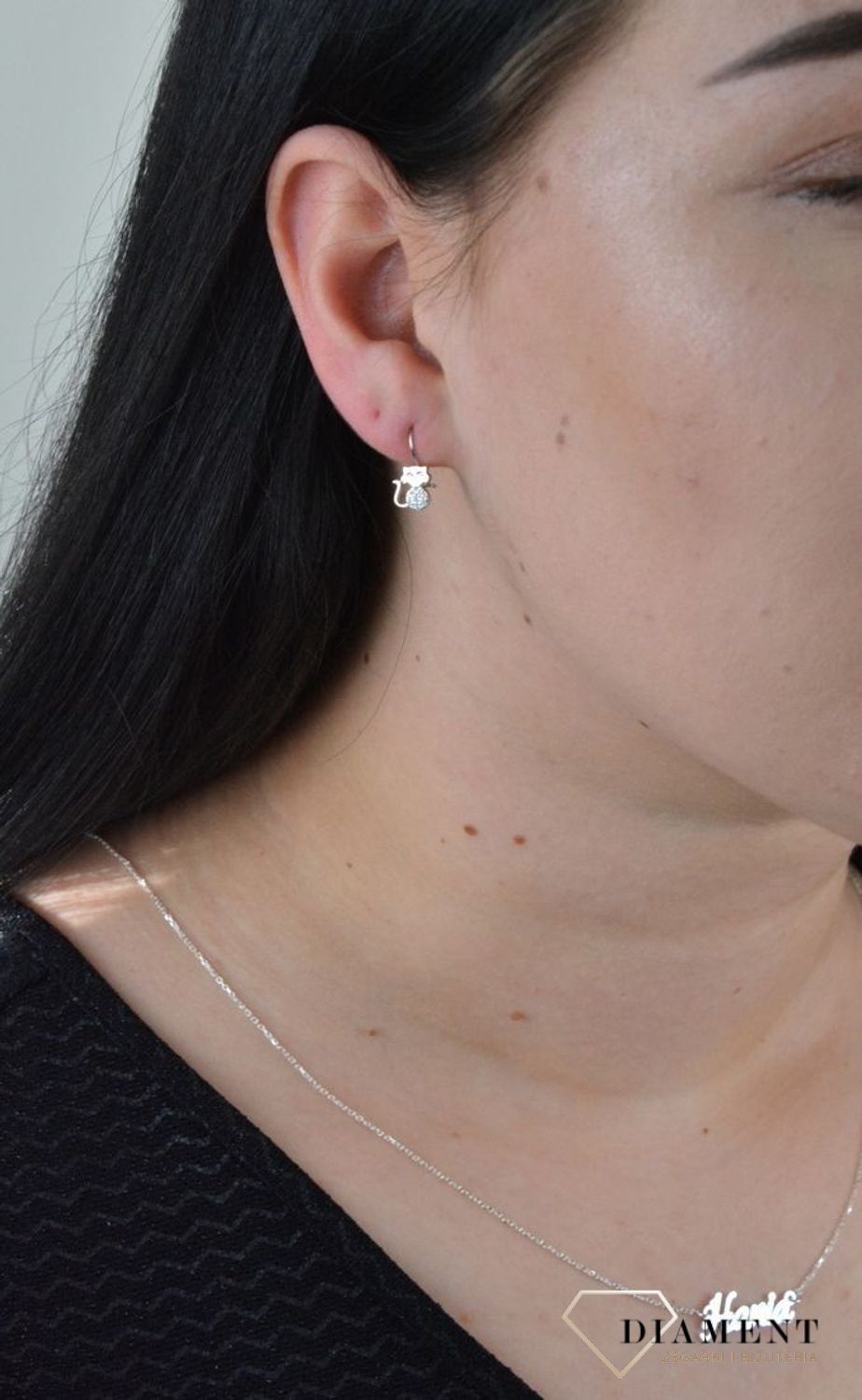 Srebrne kolczyki dla dziewczynki kotki z cyrkoniami DIA-KLC-4739-925.jpg