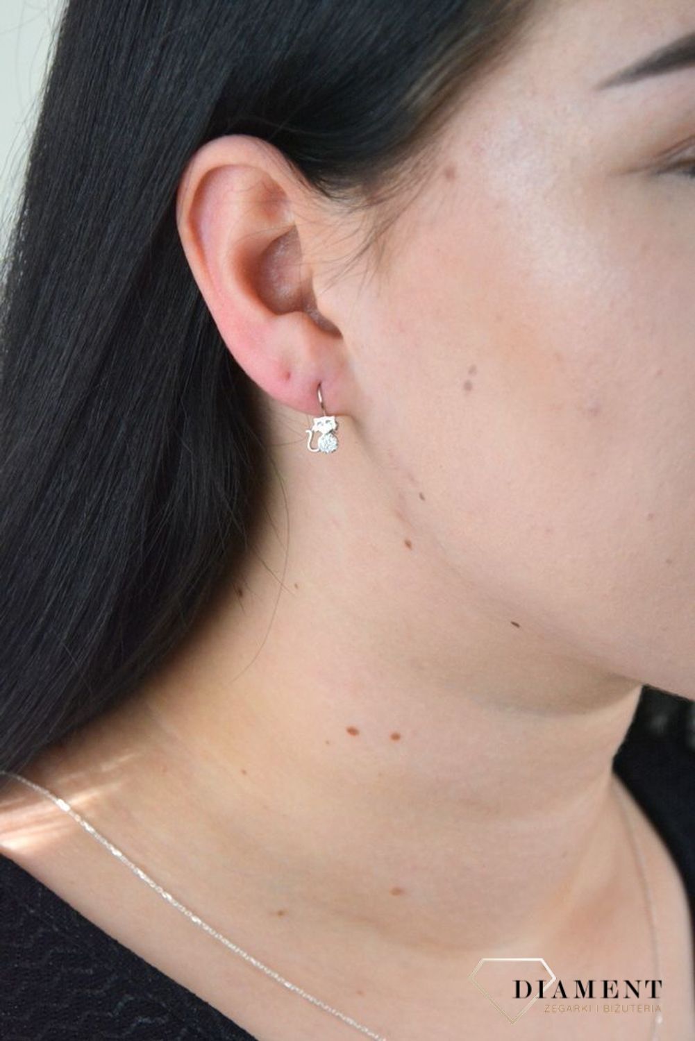 Srebrne kolczyki dla dziewczynki kotki z cyrkoniami DIA-KLC-4739-925.jpg