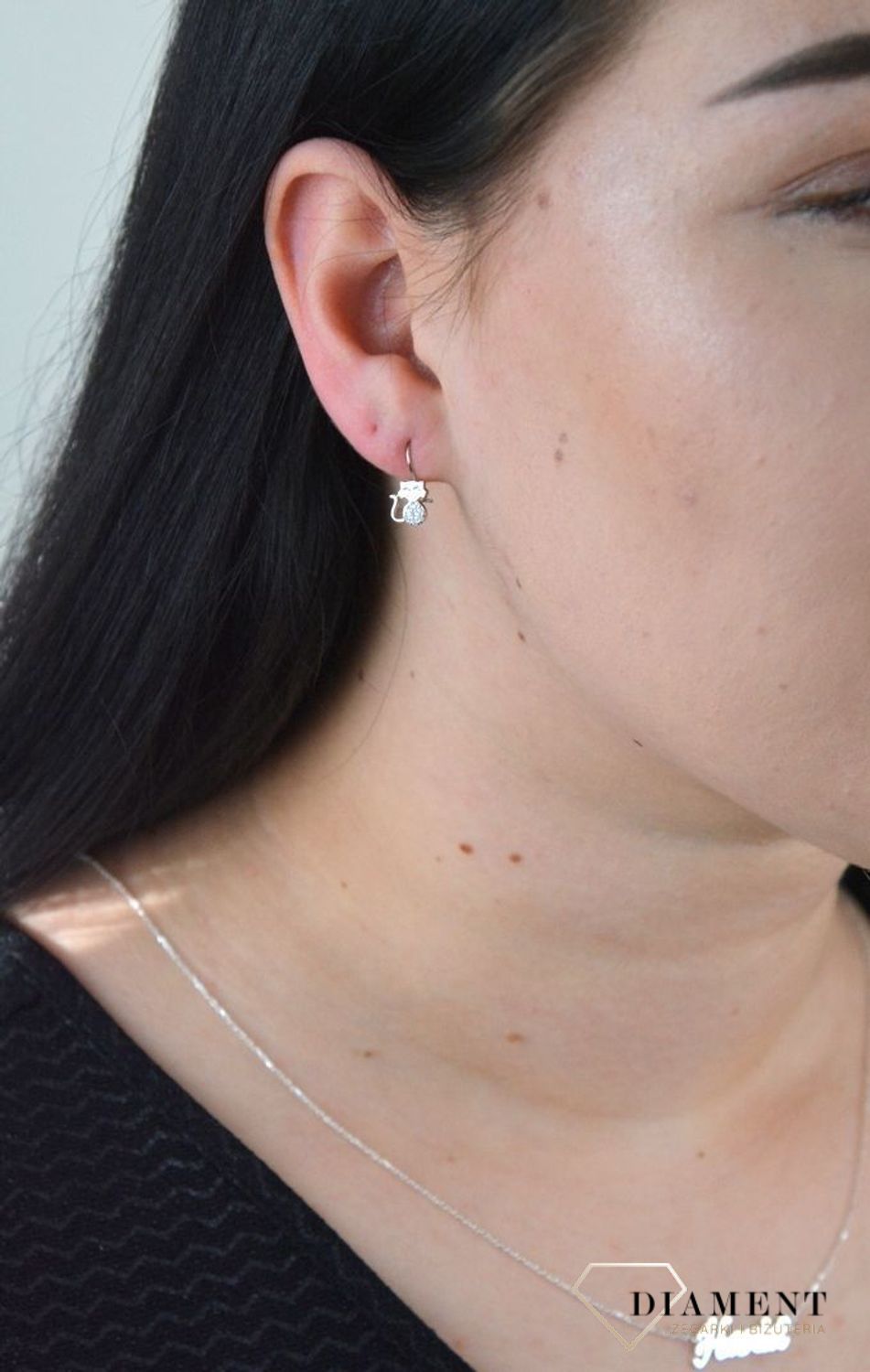 Srebrne kolczyki dla dziewczynki kotki z cyrkoniami DIA-KLC-4739-925.jpg