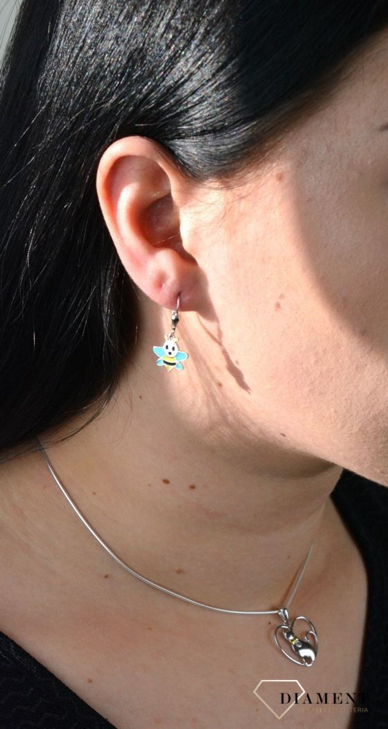 Srebrne kolczyki dla dziewczynki wiszące pszczółki DIA-KLC-4784-925.jpg