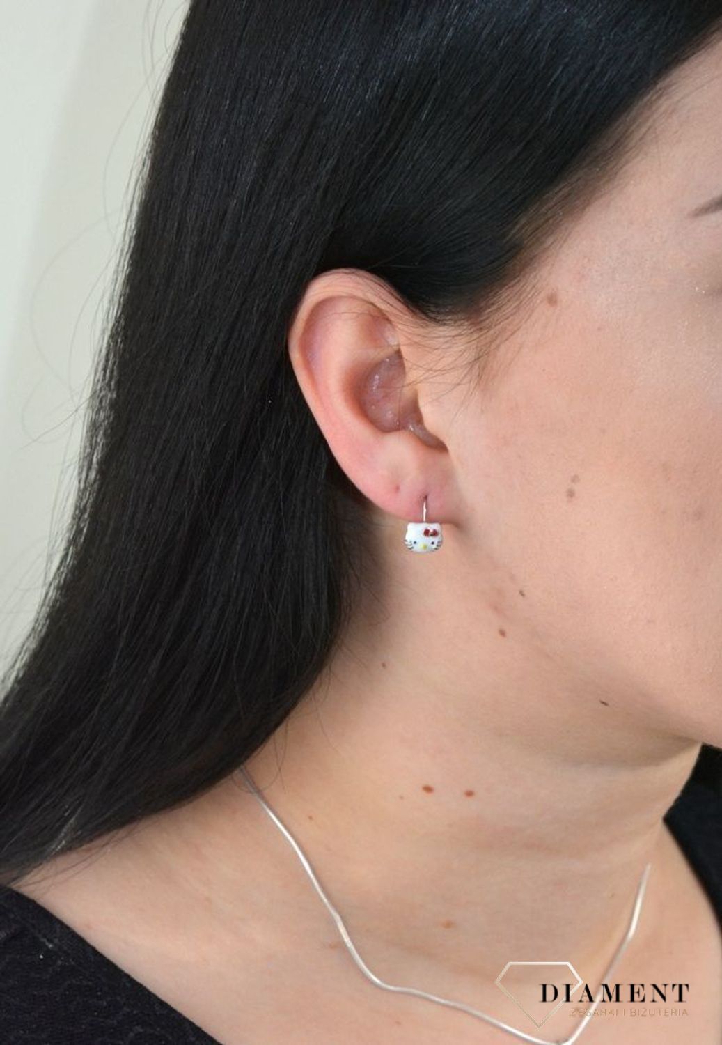 Srebrne kolczyki dla dziewczynki Hello Kitty DIA-KLC-4789-925.jpg