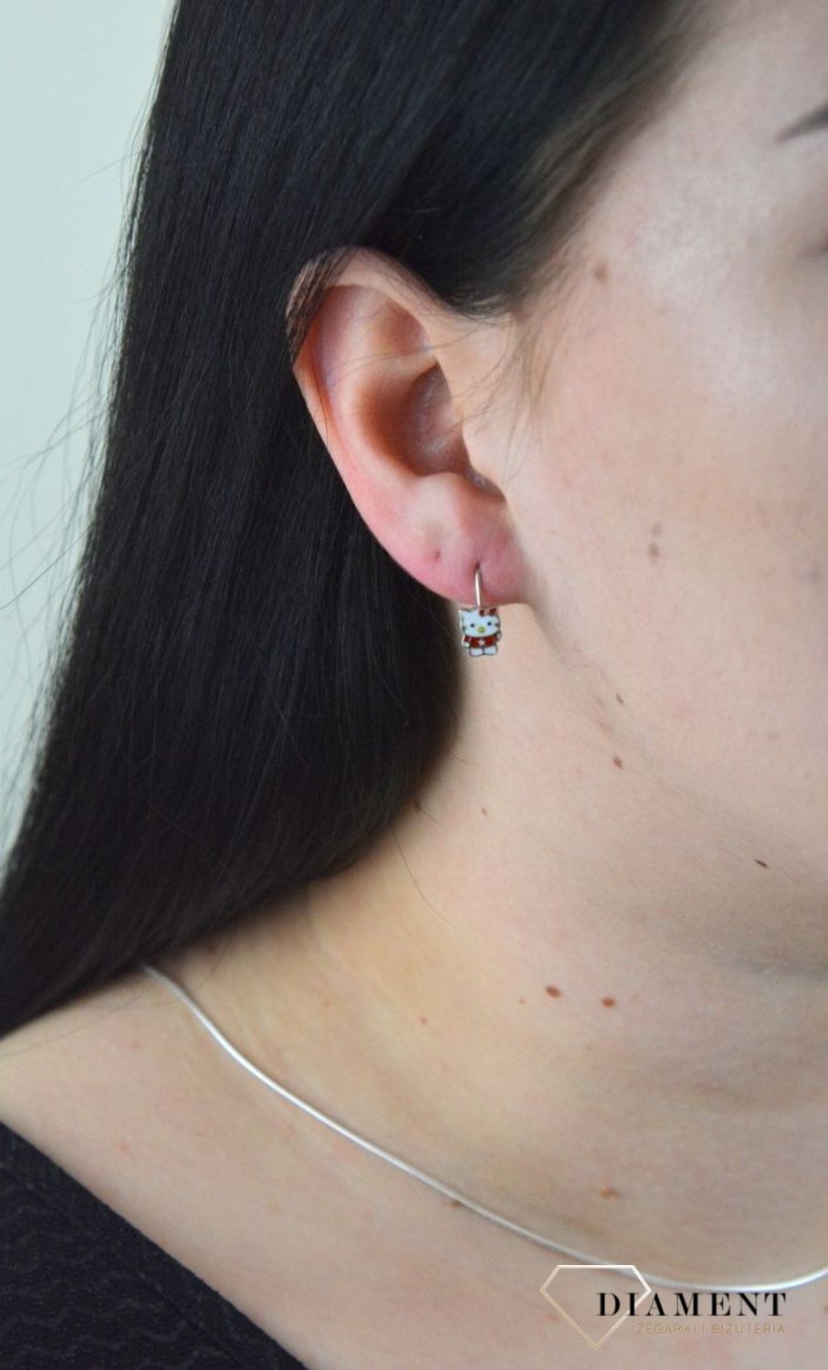 Srebrne kolczyki małe dla dziewczynki kolorowe Hello Kitty DIA-KLC-4790-925.jpg