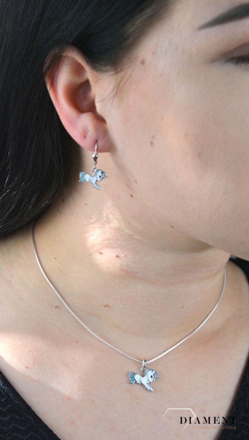 Srebrne kolczyki dla dziewczynki biały jednorożec DIA-KLC-4792-925.jpg