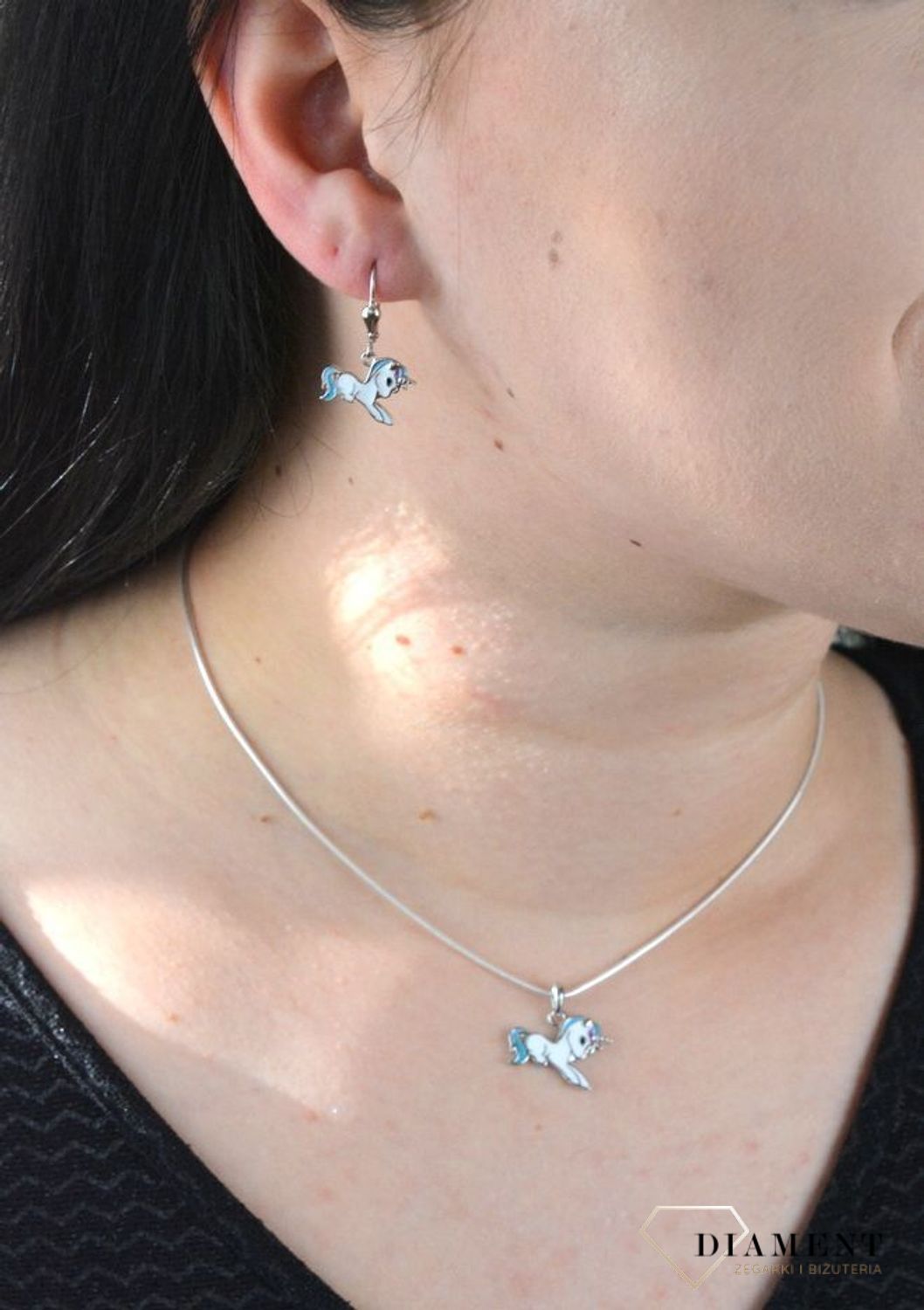 Srebrne kolczyki dla dziewczynki biały jednorożec DIA-KLC-4792-925.jpg