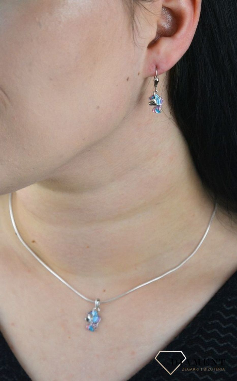 Srebrne kolczyki dziecięce jednorożce z niebiesko-różową Emalią DIA-KLC-4794-925.jpg