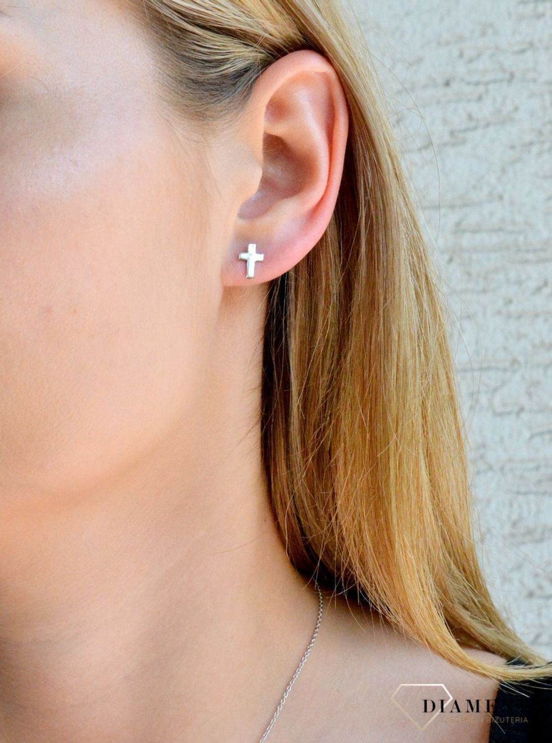 Srebrne kolczyki damskie 925 krzyżyki na sztyft DIA-KLC-4955-925. Srebrne kolczyki damskie. Kolczyki srebrne na sztyft. Kolczyki srebrne krzyżyki. Srebrne krzyżyki wkrętki na prezent..jpg
