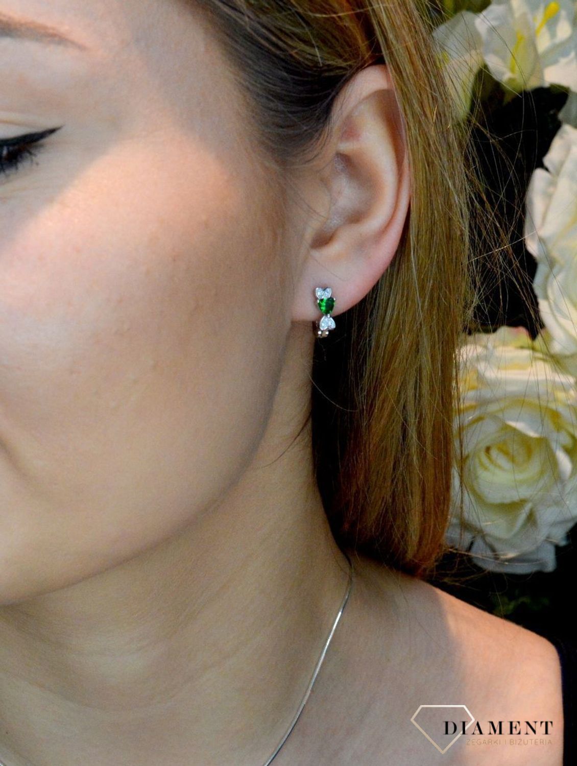 Srebrne kolczyki wiszące Miłość do zieleni DIA-KLC-50678-925.  Biżuteria z symbolem miłości. Angielskie zapięcie. Biżuteria na walentynki..jpg