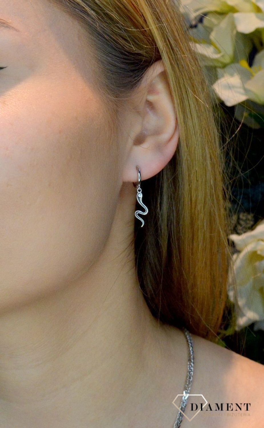 Srebrne kolczyki wiszące węże DIA-KLC-52925-925. Motyw lubiany przez blogerki. Kolczyki dla nastolatki. Biżuteria z wężem. Pomysł na prezent..jpg