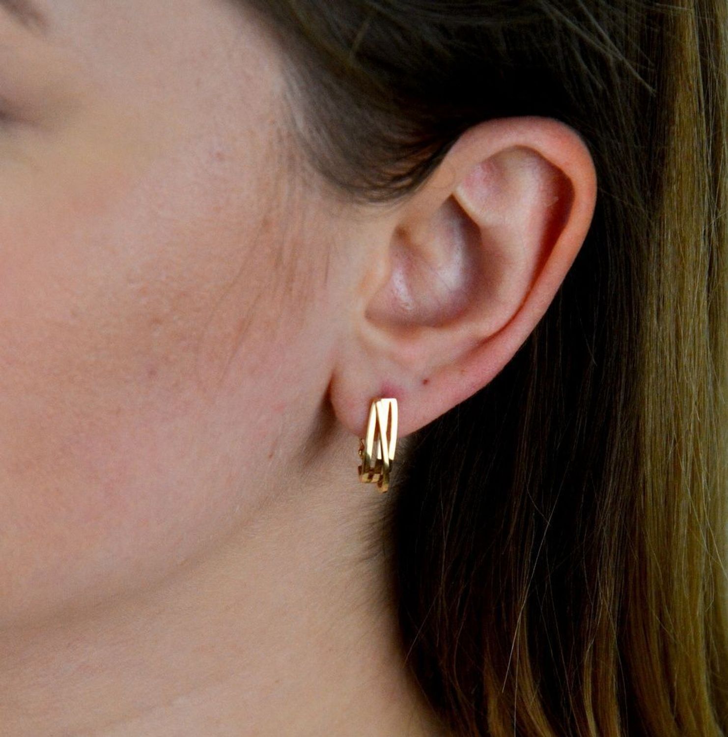 Złote kolczyki wiszące 585 klasyczne na zapięcie angielskie DIA-KLC-5329-585.jpg