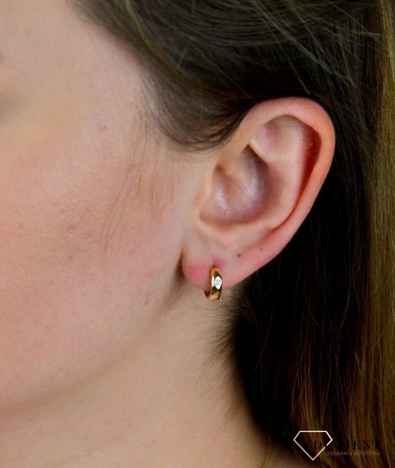 Złote kolczyki dla dziewczynki małe kółka ozdobione cyrkonią DIA-KLC-5341-585.jpg
