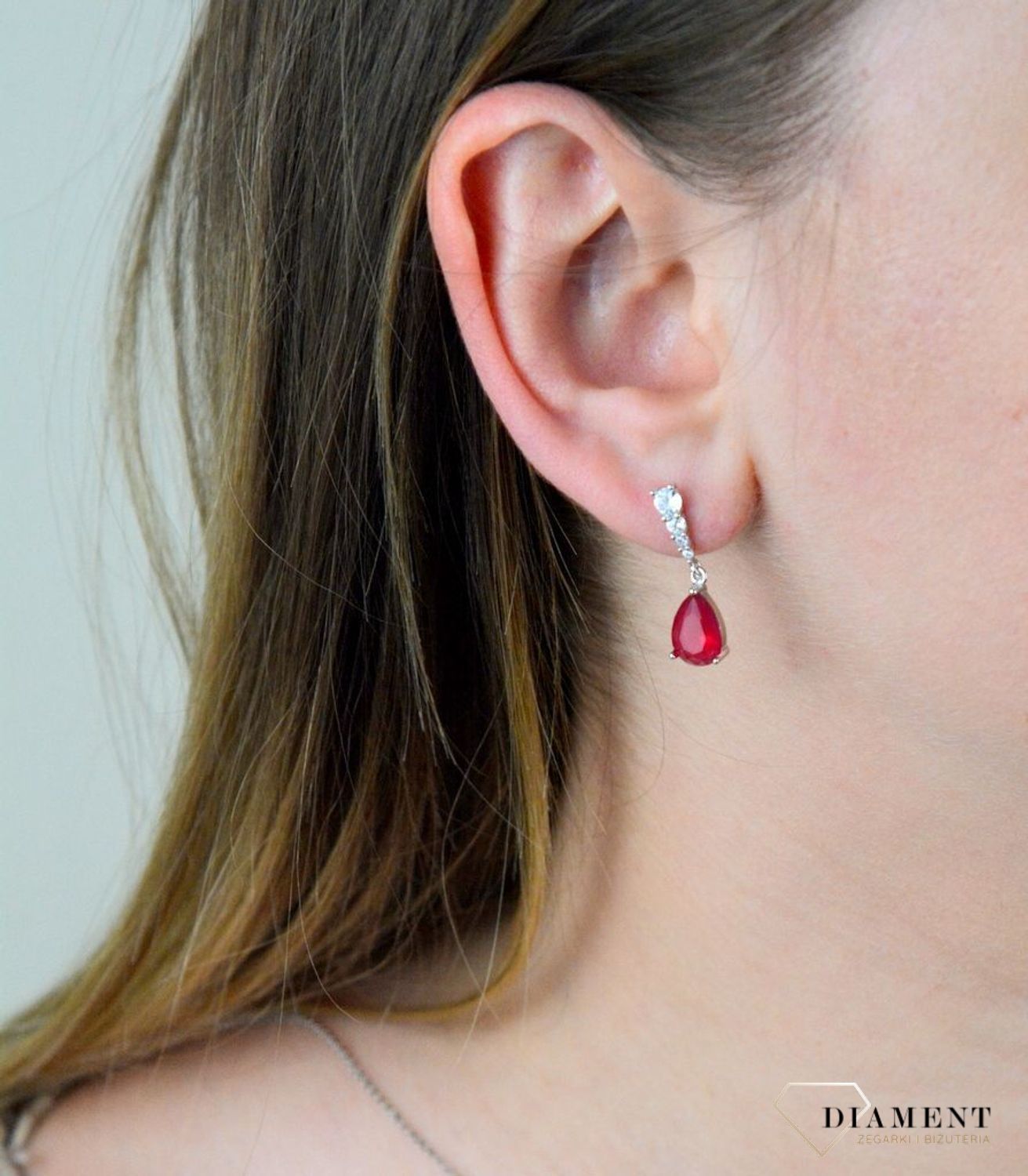 Srebrne kolczyki wiszące 'Czerwone łezki' DIA-KLC-5455-925.jpg