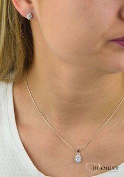 Srebrne kolczyki  Owalne kwiatuszki z cyrkonią  925 DIA-KLC-5456-925 🌸 Biżuteria wykonana z najwyższej próby srebra o modnym wzorze 🌸 Kolczyki idealne na prezent dla każdej kobiety 🌸 (1).JPG