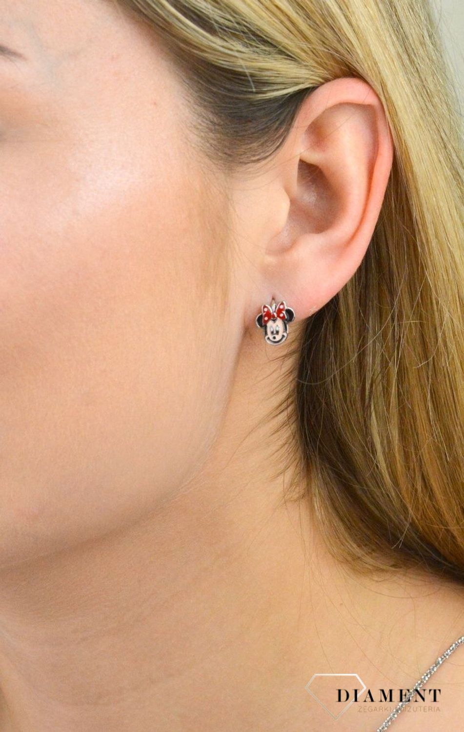 Kolczyki srebrne dziecięce Myszka Minnie DIA-KLC-5874-925. Dziecięce kolczyki Myszka Minnie wykonane ze srebra próby 925 z kolorową emalią. Dziecięce kolczyki z popularnym motywem bajkowym wykonane zostały z najwyż.jpg