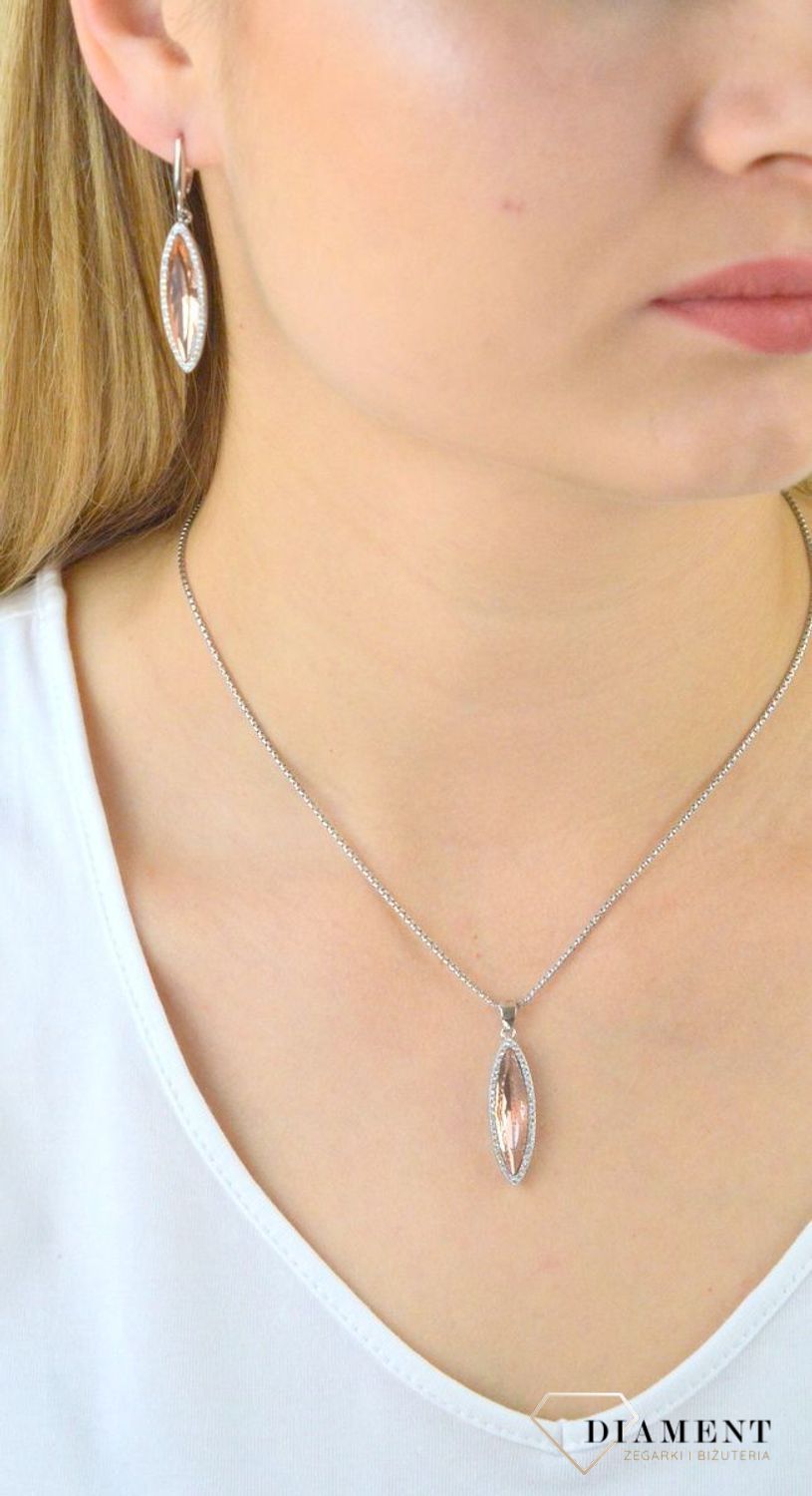 Kolczyki srebrne z dużą cyrkonią DIA-KLC-5919-925. Kolczyki srebrne cyrkonie. Kolczyki srebrne z cyrkoniami. Kolczyki idealne na prezent. Kolczyki na każdą okazję..jpg