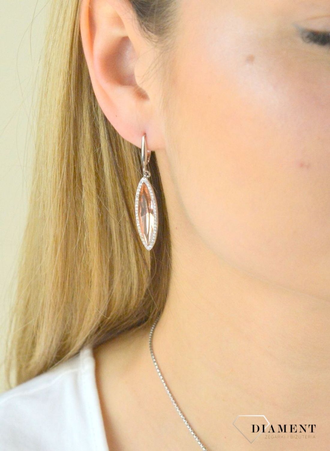 Kolczyki srebrne z dużą cyrkonią DIA-KLC-5919-925. Kolczyki srebrne cyrkonie. Kolczyki srebrne z cyrkoniami. Kolczyki idealne na prezent. Kolczyki na każdą okazję..jpg