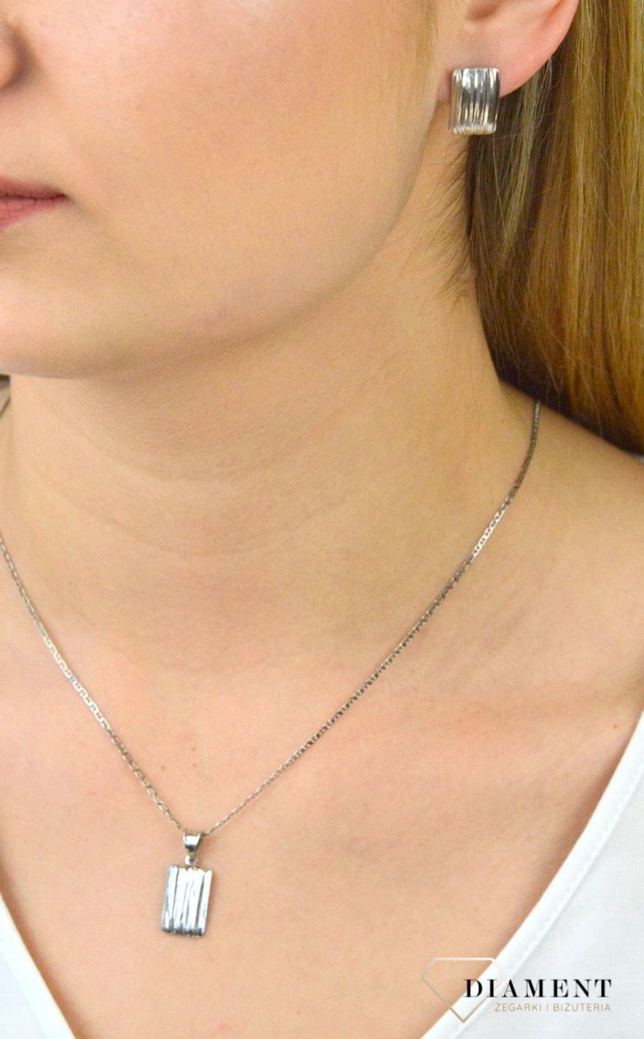 Kolczyki  srebrne blaszki DIA-KLC-5922-925. kolczyki srebrne blaszki. Kolczyki srebrne grawerowane. Kolczyki idealne na prezent. Kolczyki na każdą okazję..jpg