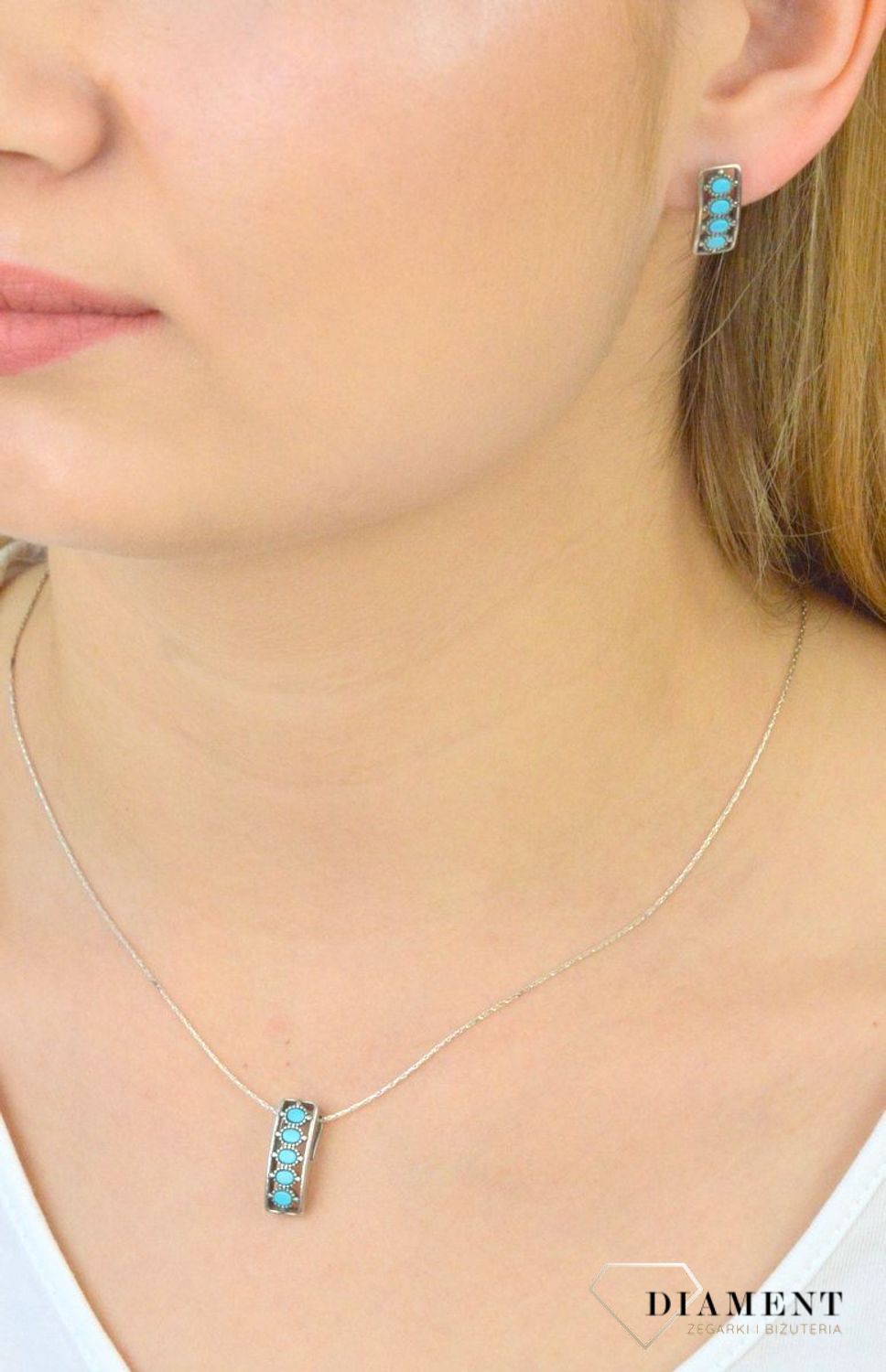 Kolczyki srebrne z turkusem DIA-KLC-5933-925. Kolczyki srebrne z kamieniem. Kolczyki srebrne z turkusem syntetycznym. Kolczyki srebrne wkrętki. Kolczyki srebrne idealne na prezent. Kolczyki srebrne na każdą.jpg