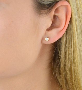 Kolczyki pozłacane cyrkonie 925 DIAMENT DIA-KLC-5939-925  Intrygująca biżuteria o klasycznym zapięciu na sztyft wykonana z srebra próby 925. Kolczyki idealne na prezent dla każdej kobiety  (3).JPG