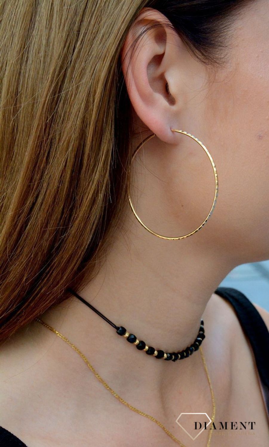 Złote kolczyki 585 duże koła grawerowane 5,5 cm DIA-KLC-6173-585. Złote kolczyki koła. Kolczyki złote grawerowane. Kolczyki złote duże koła. Złote kolczyki klastyczne. Idealne kolczyki dla kobiety.jpg