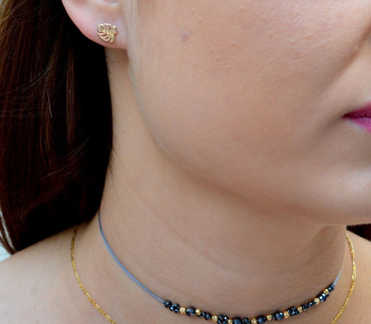 Złote kolczyki próby 585 w kształcie listka Monstery DIA-KLC-6180-585dcvd.jpg