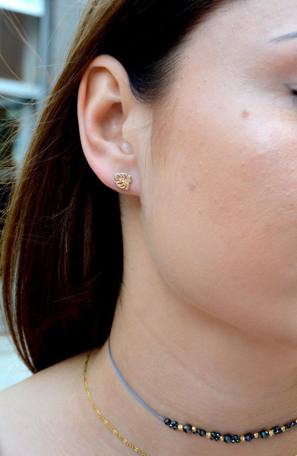 Złote kolczyki próby 585 w kształcie listka Monstery DIA-KLC-6180-585dcvd.jpg