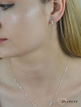 Złote kolczyki dla dziewczynki 585 cyrkonia. DIA-KLC-6257-585. Kolczyki złote w Sklepie z Biżuterią zegarki-diament.pl✓ Piękne Kolczyki ✓ Prawdziwe Złoto✓ Idealny prezent na każdą okazj (1).JPG