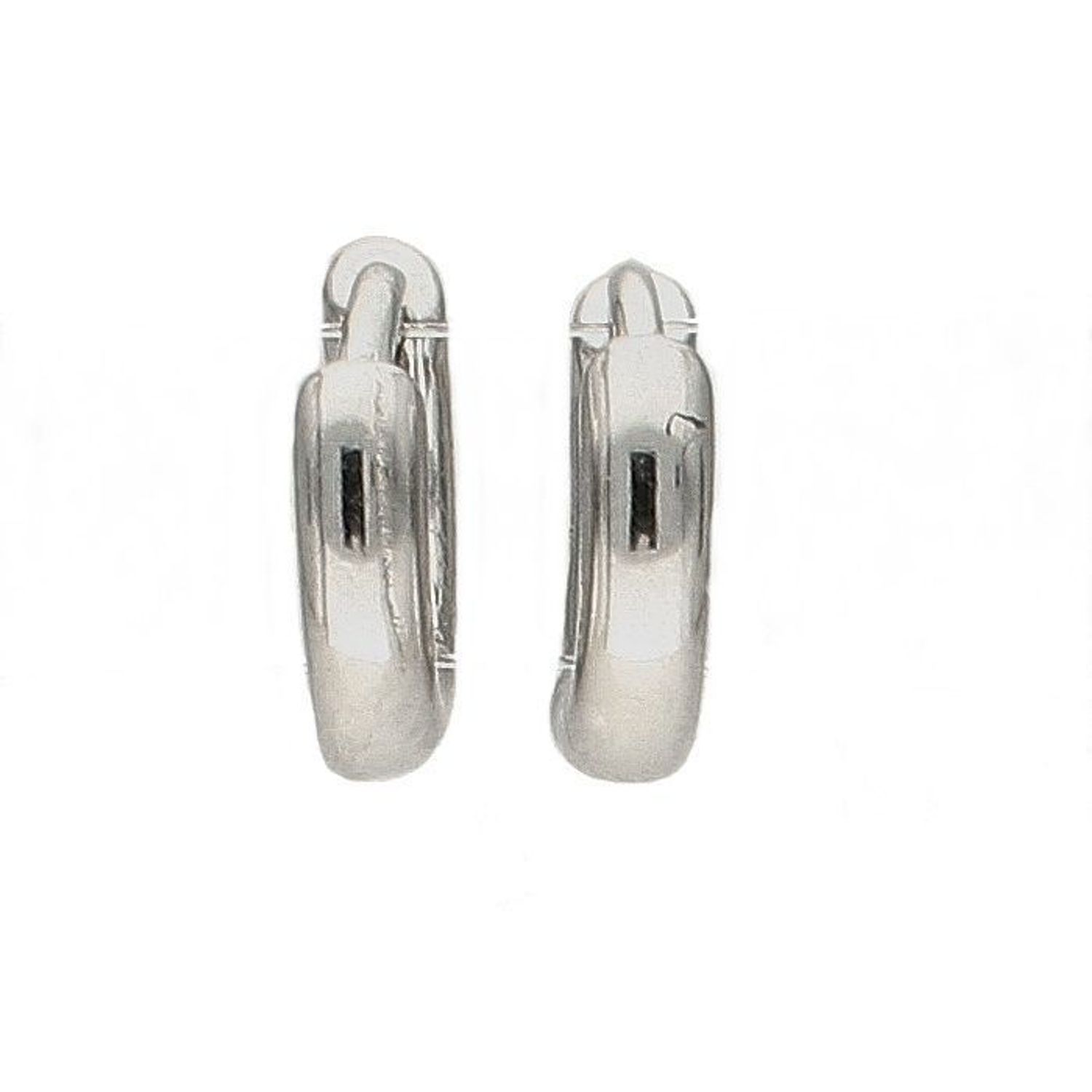 Kolczyki koła srebrne próba 925 DIA-KLC-6345-925. Takie kolczyki idealnie komponują się z blaskiem srebra. Kolczyki wykonane zostały z najwyższej jakości srebra próby 925. Srebro to świetny kruszec, który idealnie nadaję się.jpg