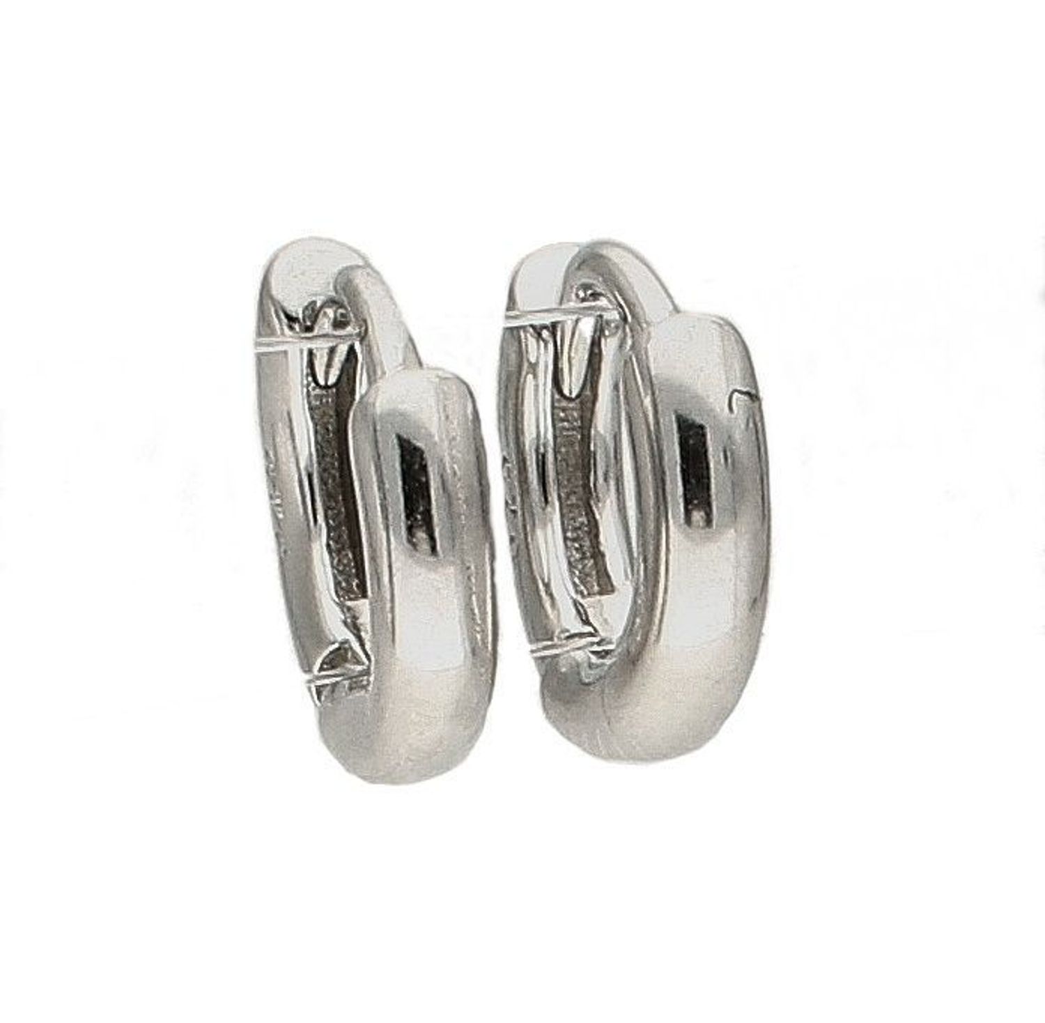 Kolczyki koła srebrne próba 925 DIA-KLC-6345-925. Takie kolczyki idealnie komponują się z blaskiem srebra. Kolczyki wykonane zostały z najwyższej jakości srebra próby 925. Srebro to świetny kruszec, który idealnie nadaję się.jpg