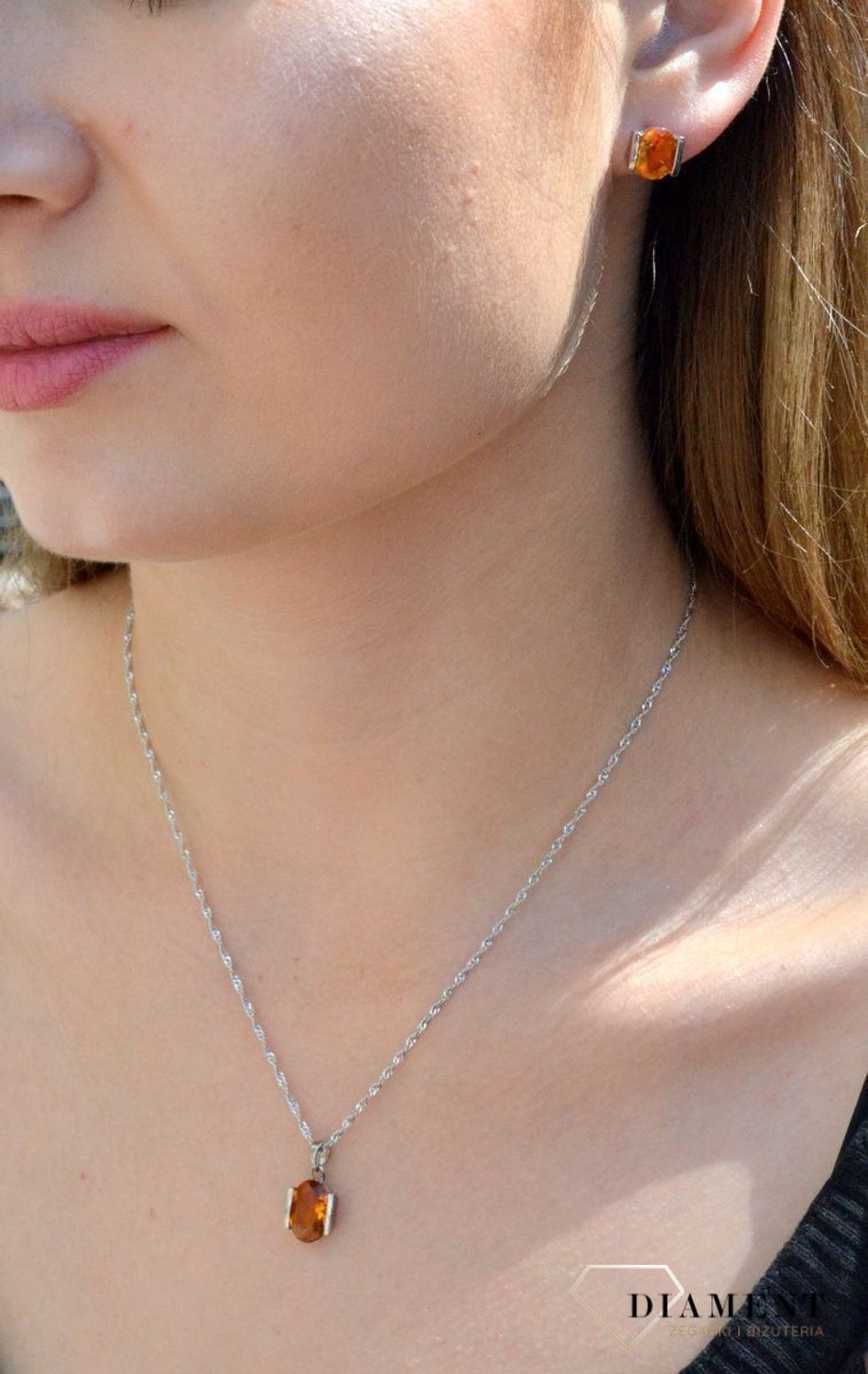 Kolczyki srebrne 'Bursztynowy Kryształ' DIA-KLC-6362-925.  Kolczyki srebrne z kryształem. Kolczyki srebrne w bursztynowym kolorze. Kolczyki srebrne na prezent. Kolczyki dla.jpg