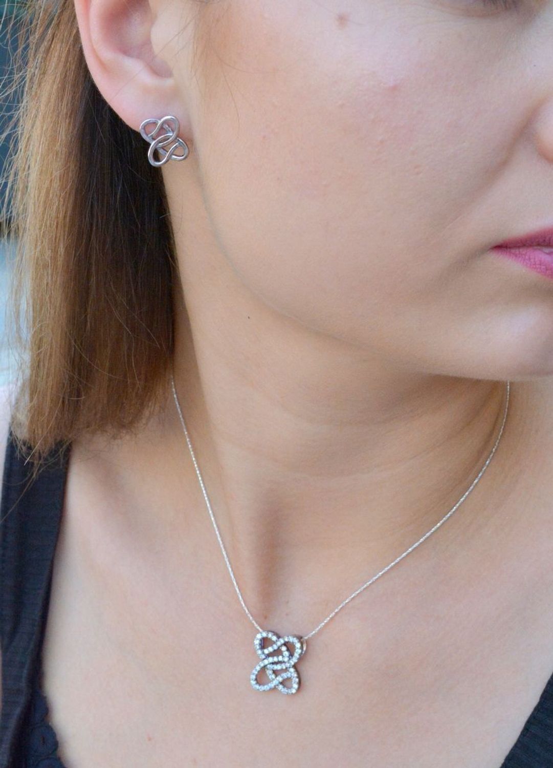 Kolczyki srebrne 925 gładkie DIA-KLC-6370-925. Kolczyki srebrne. Kolczyki srebrne gładkie. Kolczyki o nietypowym kształcie. Kolczyki srebrn.jpg