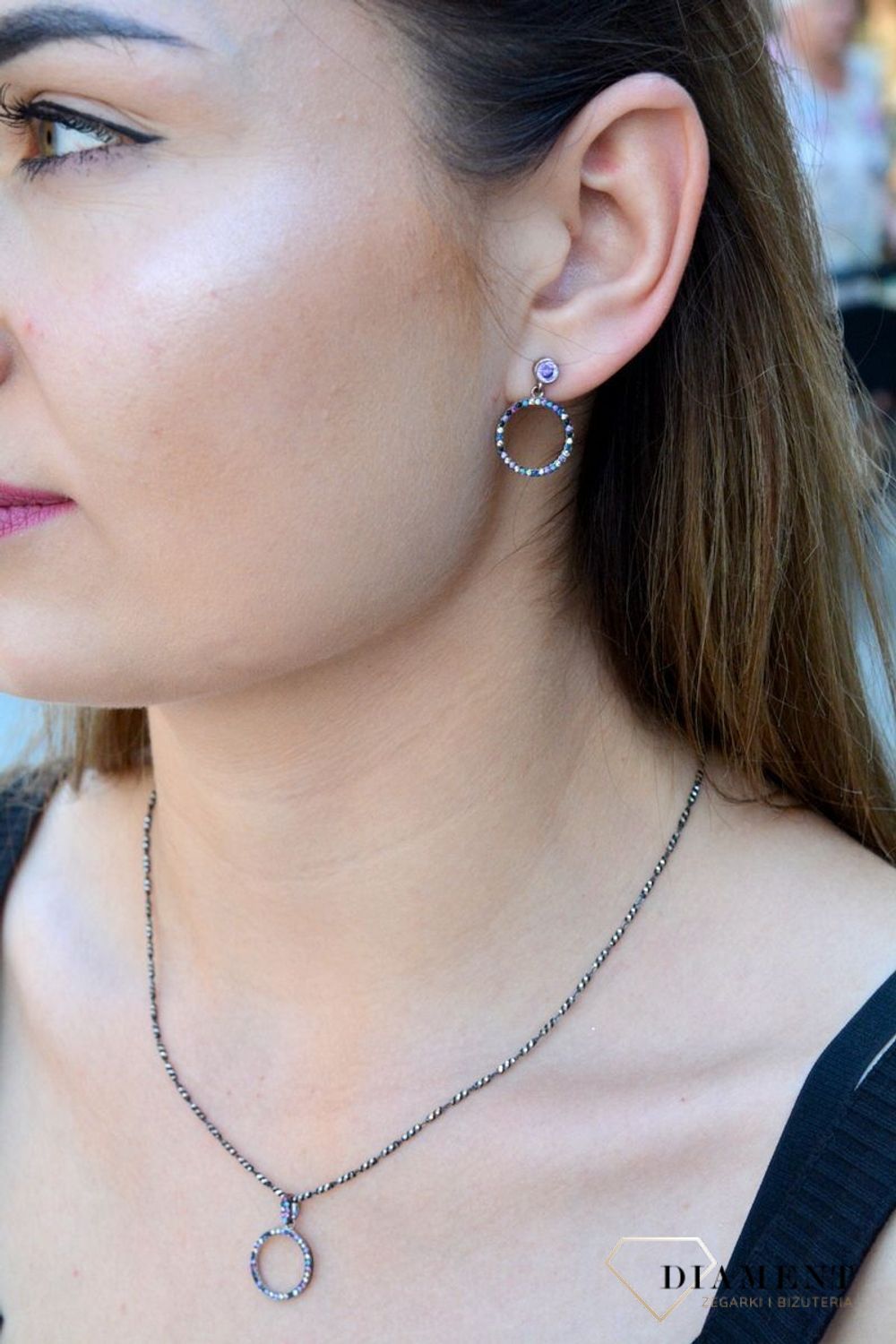 Kolczyki srebrne kolorowe cyrkonie kółeczka DIA-KLC-6372-925. Kolczyki srebrne z kolorowymi cyrkoniami. Kolczyki srebrne kółeczka. Kolczyki srebrne z cyrkonią. kolczyki srebrne dla dziewczynki.jpg