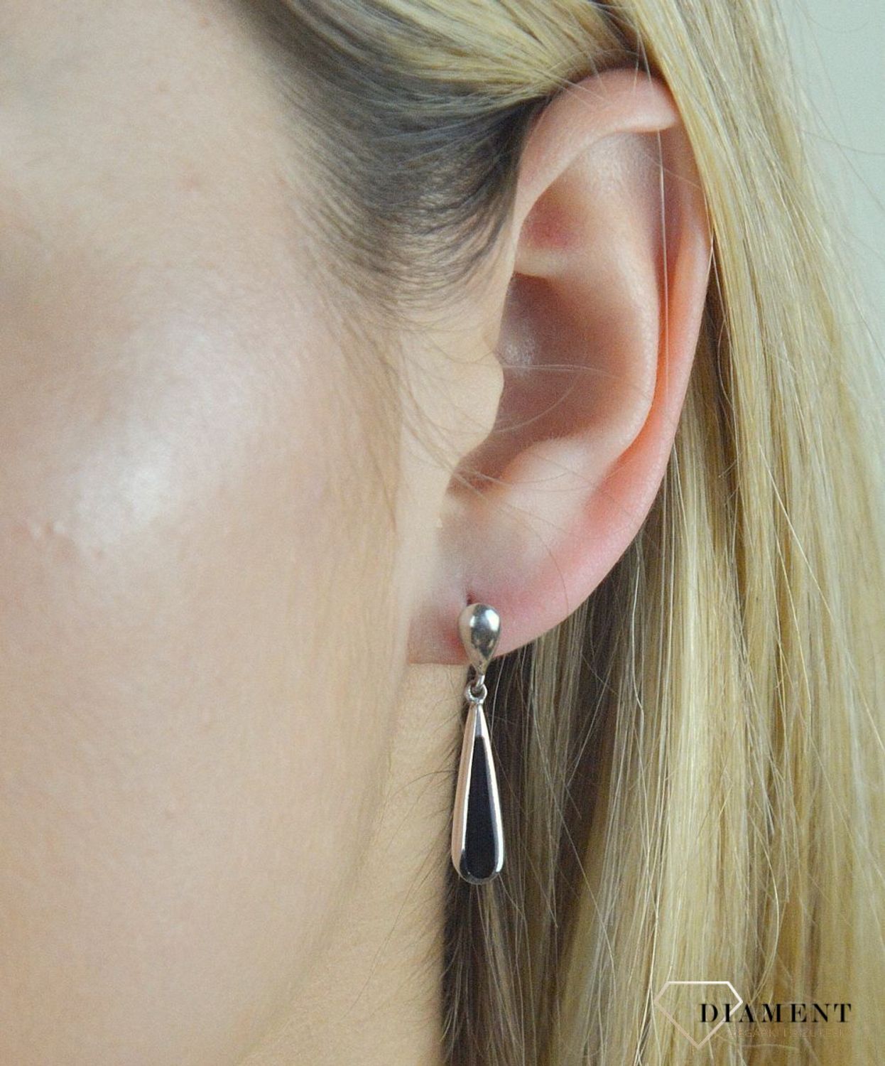 Srebrne kolczyki podłużne z onyksem DIA-KLC-6380-925. Kolczyki srebrne wkrętki. Kolczyki srebrne z onyksem. Kolczyki srebrne podłużne. Kolczyki srebrne na sztyft. Kolczyki srebrne dla każdej kobie — kopi.jpg